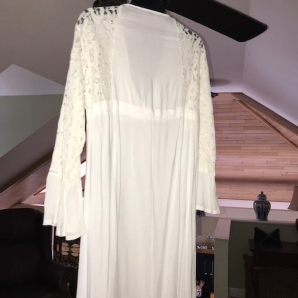 Ivory V neck beach bell sleeve maxi beach coverup - Picture 2 of 2